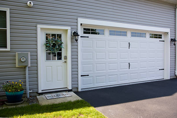 24/7 Emergency Garage Door Panel Replacement experts in Elmer, NJ